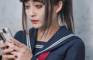 洛璃LoLiSAMA的私房户外写真作品，捕捉每一个与阳光和风的邂逅.txt