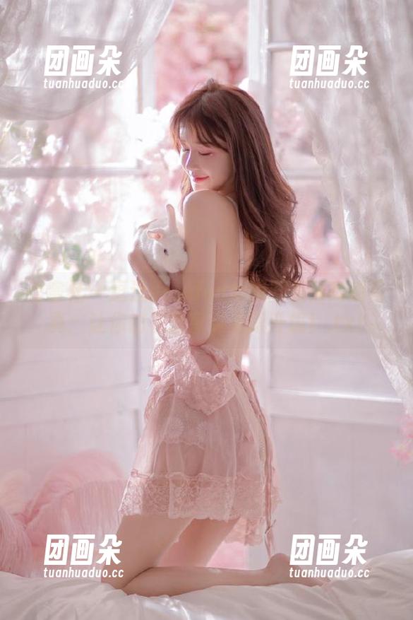 爱蜜社 - 逗逗doudou体操服系列高清写真：让你的视觉享受无限升级！.txt