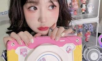 魅力无限！猫九酱超小比基尼眼镜娘写真资源合集，轻松获取新鲜视觉体验。.txt