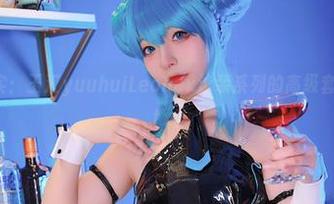 从梦幻到现实：玉汇yuuhuiLeohex泳装系列的高级套图作品解析.txt