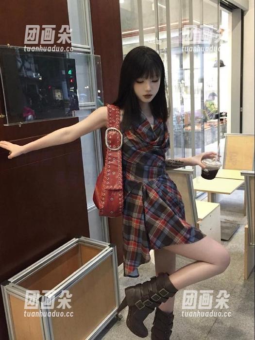 微密圈 - 细腻记录：琳铛铛的全套校服写真与校园生活图片分享.txt