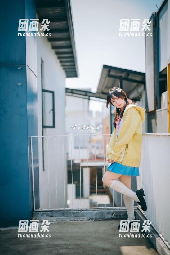 最新揭晓：神沢永莉浴室写真中的艺术与自我的深度对话.txt