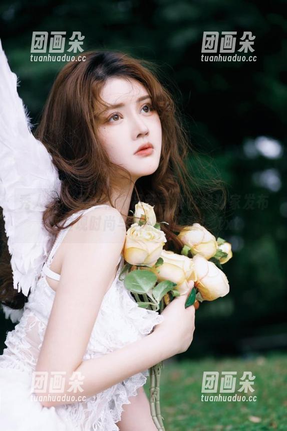 秀人网-Zoe柚柚 秀人网 - Zoe柚柚吊带写真在线独家发布,呈现时尚与自然的交融!.txt