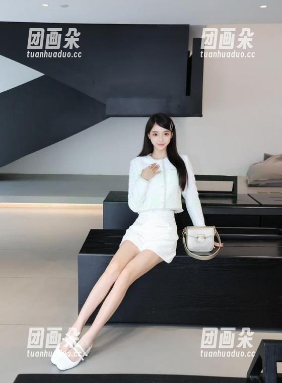 秀人网-lingyu69 秀人网 - “lingyu69制服”作品原图特辑,体验她诠释的青春与活力.txt