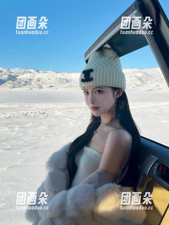 秀人网 - 高清原图盛宴！九千柒柒兔女郎的另类时尚之路.txt