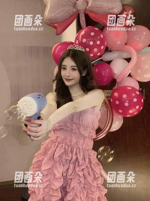 秀人网 - 发现周慕汐baby的旅拍图包分享，感受异域风情的独特之美.txt