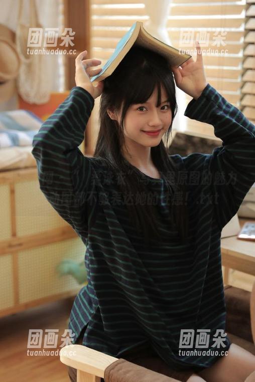 秀人网-媃柔 秀人网 - “媃柔泳衣”写真里原图的魅力,动图都不够表达她的性感!.txt