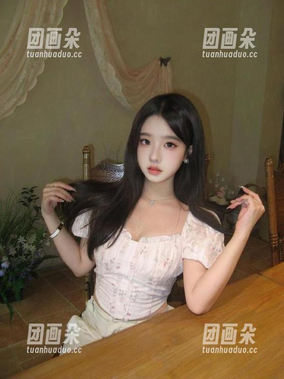 秀人网-安然Maleah 秀人网 - 安然Maleah的短裤写真集:真实原图合集,感受她的生活与风格!.txt