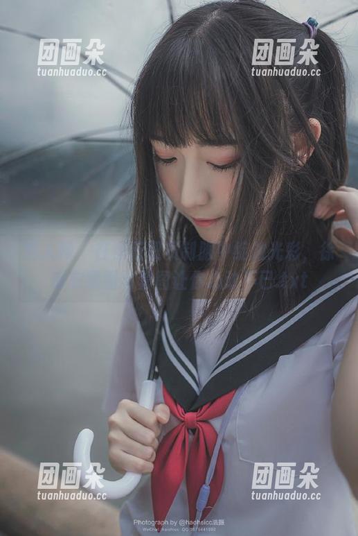 秀人网-徐安安 秀人网 - 在银行职员制服中绽放光彩,徐安安原图与套图让你心动不已.txt
