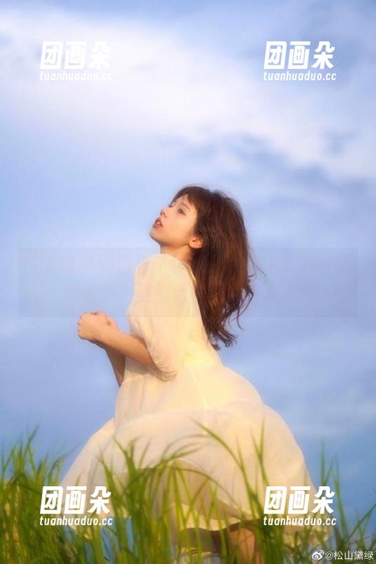秀人网-星子柒kiki 秀人网 - 邂逅星子柒kiki的美足写真:品味细节之美的精美图片合集.txt