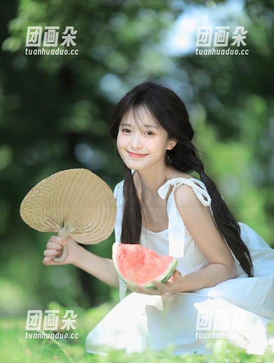 秀人网-杨晨晨Yome 秀人网 - 原图绝美!杨晨晨Yome女孩写真套图,简直不忍心错过!.txt