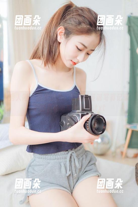 秀人网-甜妮 秀人网 - 图库精选:甜妮的圣诞写真记录下的温馨与欢笑时光.txt