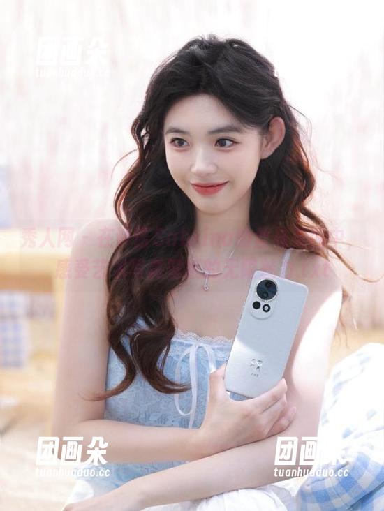 秀人网-许诺Sabrina 秀人网 - 在许诺Sabrina的丝袜美图中,感受艺术写真壁纸的无限魅力.txt