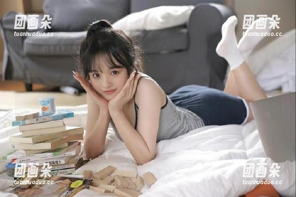 稚乖画册-赤西夜夜 稚乖画册 - 在赤西夜夜的夏天里徜徉:让这份写真图包带你领略无与伦比的美丽瞬间!.txt