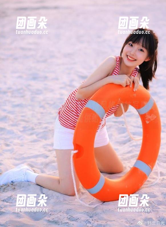 稚乖画册 - 赤西夜夜独特风格棉袜写真资源，现已免费提供给大家！.txt