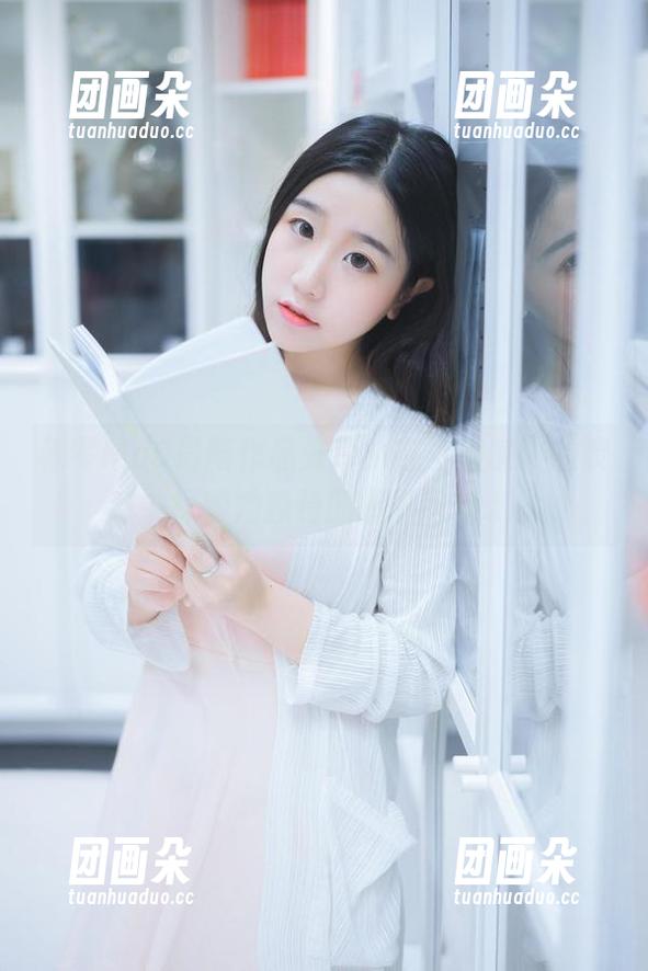 穆零Mu0最新作品分享：在“回家”的灵感中探索她独特的摄影风格.txt