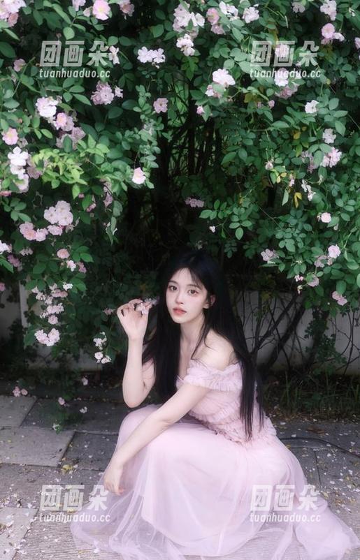 紧急企划 - 不容错过！龙崎聆音新写真更新中的“秘密”全揭秘.txt