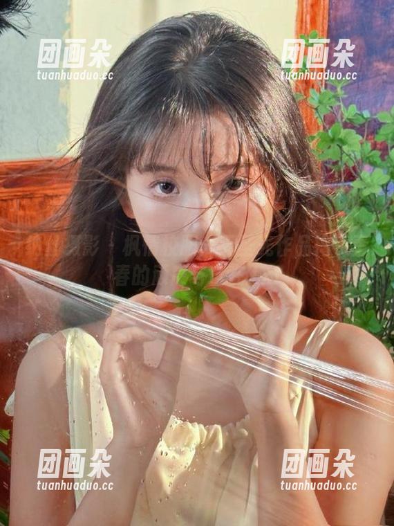 纳丝摄影-枫 纳丝摄影 - 枫情校服:无圣光作品揭示青春的顽皮与自在.txt