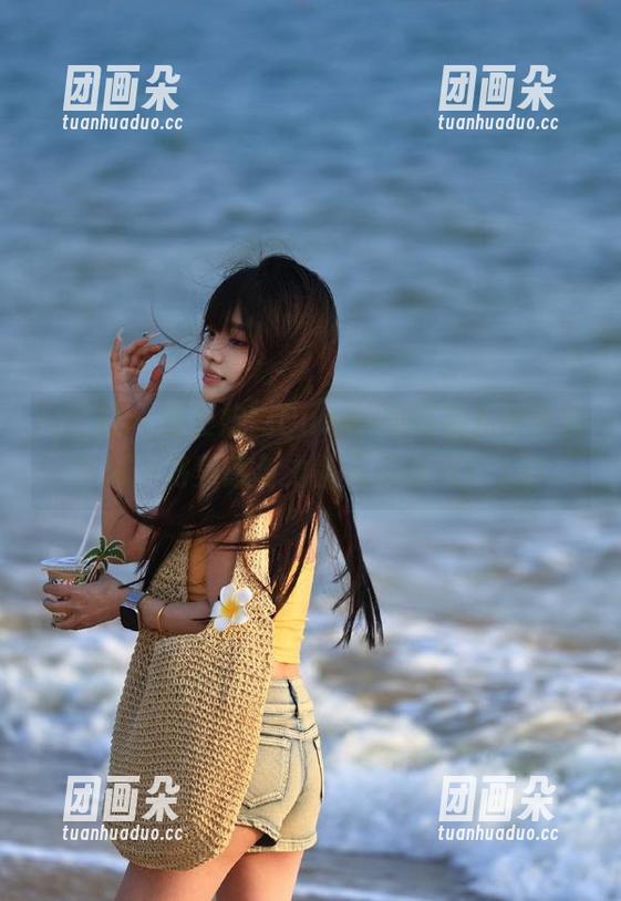 网红馆 - 看王婉悠Queen如何在私拍瑜伽写真中将美感与力量完美融合！.txt