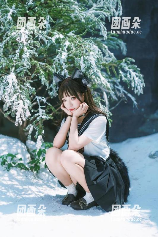 美媛馆-李七喜 美媛馆 - 李七喜的毛衣高清写真,为你的桌面添一抹温暖的壁纸色彩.txt