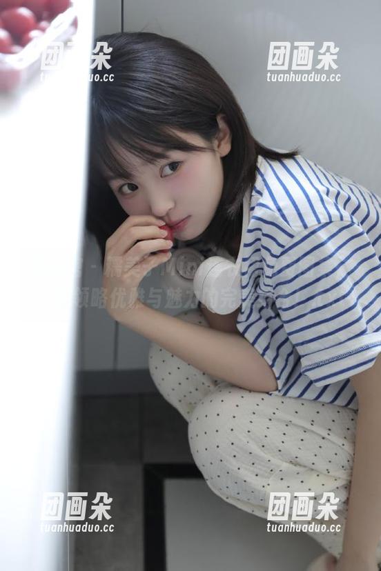 美媛馆-糯美子Mini 美媛馆 - 糯美子Mini连衣裙免费图集,带你领略优雅与魅力的完美结合!.txt