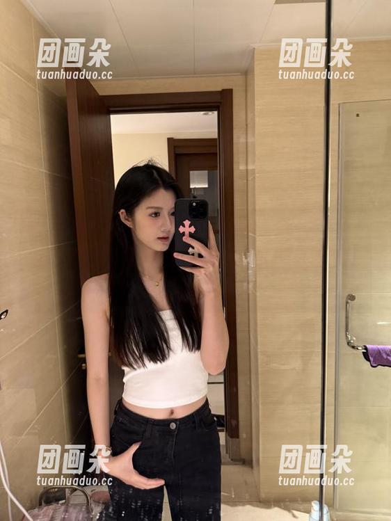 美媛馆 - 感受糯美子的温柔气息：最新合集更新，带你走进她的梦幻世界，快来欣赏！.txt