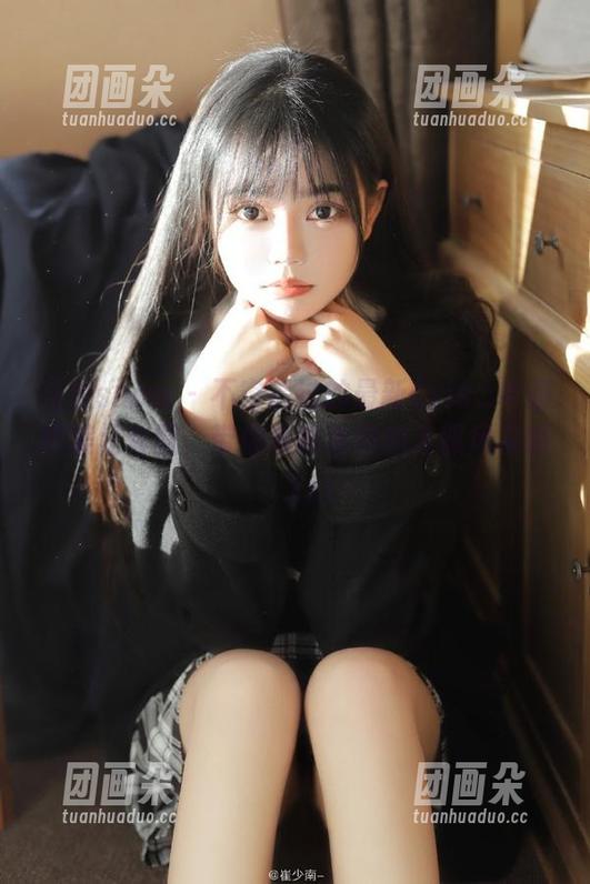 花漾show - 不容错过的最新Cris_卓娅祺美足套图，带你领略独特的足部风采哟～.txt