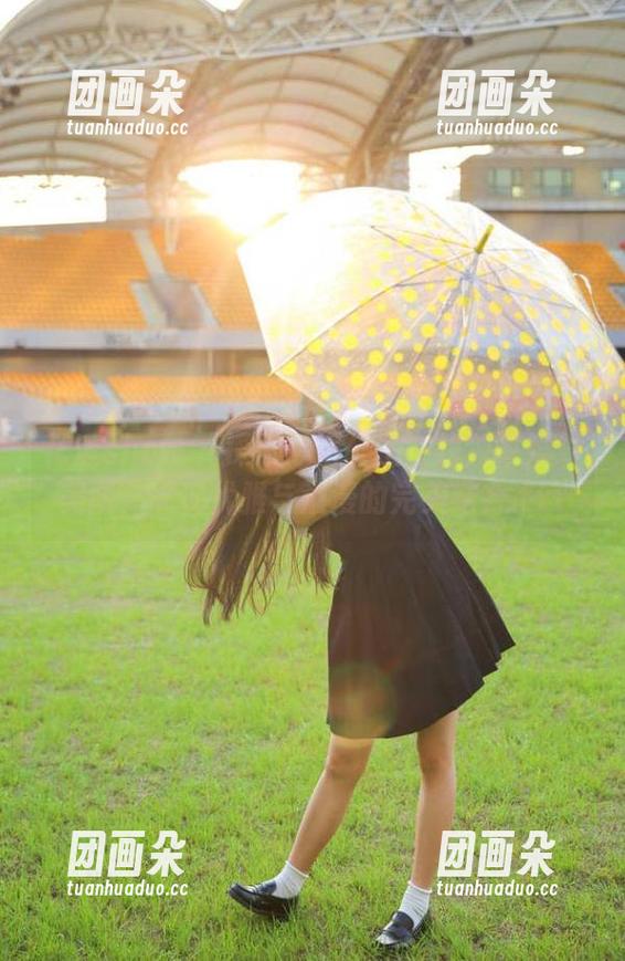 花漾show - 探索心妍公主在线独家婚纱美图，展现优雅与浪漫的完美结合.txt