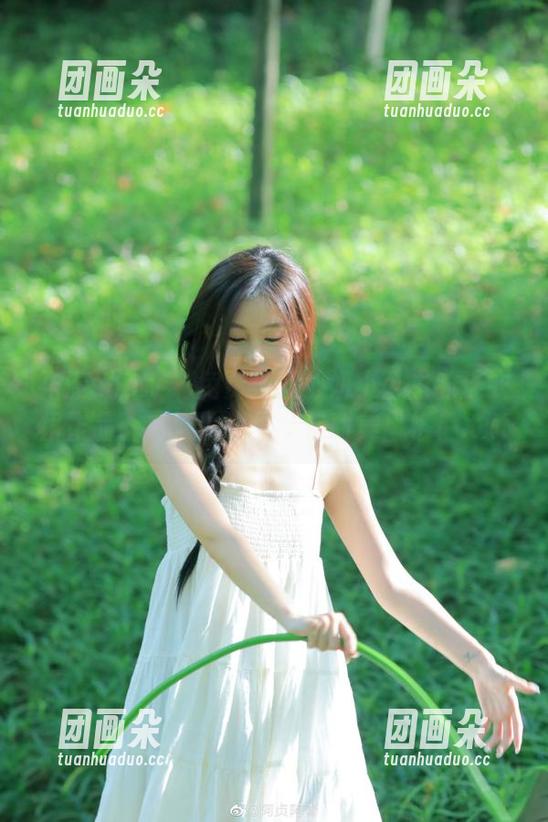 花漾show - 免费获取心妍小公主的连衣裙作品，尽情体验优雅与甜美风格！.txt
