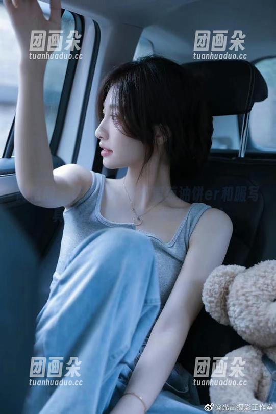 微密圈 - 让我们分享高清葱油饼er和服写真，捕捉她的每一份动人.txt