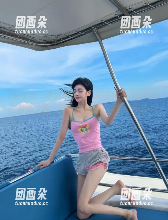蜜桃社 - 不容错过的“萌美Moemi少女”写真之旅，原图与套图让你爱不释手.txt