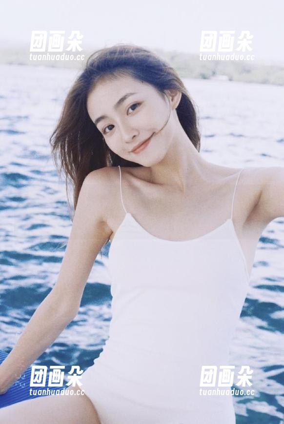 袜啵啵 - 甜甜圈带你玩转校服裤里丝，笑料满满的花絮合集套图等你来翻阅！.txt