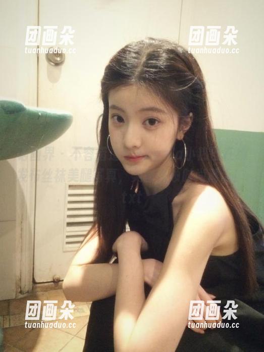 语画界-Angela小热巴 语画界 - 不容错过!Angela小热巴在线发布丝袜美腿写真,美图引领时尚潮流!.txt