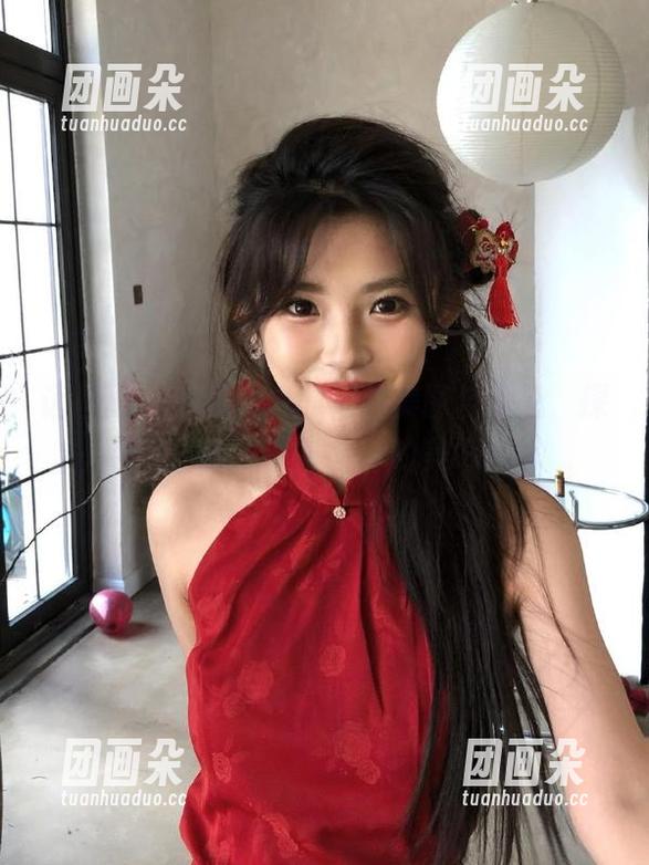 语画界 - 在程程程的棉袜美图合集里，探寻春日的温暖与生活的美好.txt
