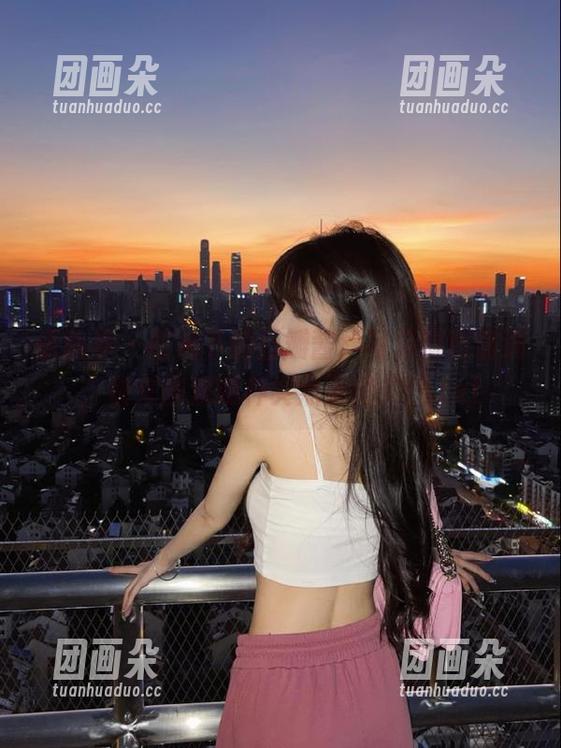 语画界-豆瓣酱 语画界 - 红裙下的豆瓣酱,写真福利满满,快来围观哪种笑点更搞笑!.txt