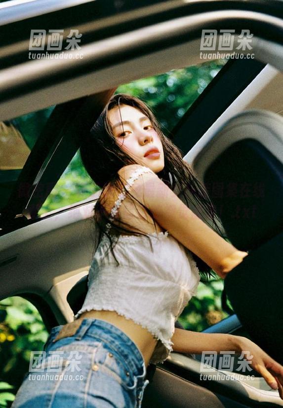 微密圈 - 轩子巨二兔最新女仆装图集在线奉上，绝对不容错过的视觉盛宴！.txt