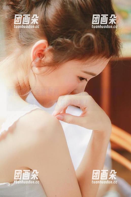 微密圈 - 全套写真，金希儿的美脚背后竟藏着不为人知的故事！.txt