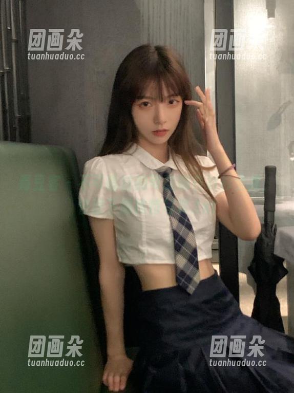 青豆客 - 不可错过的可蕊娜白衬衫全集，快速下载独特写真.txt