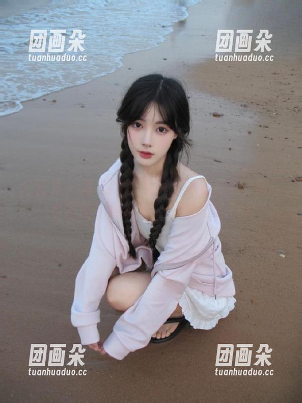 青豆客 - 高清原图展示：绮里嘉Ula与水手服的完美结合，视觉盛宴.txt
