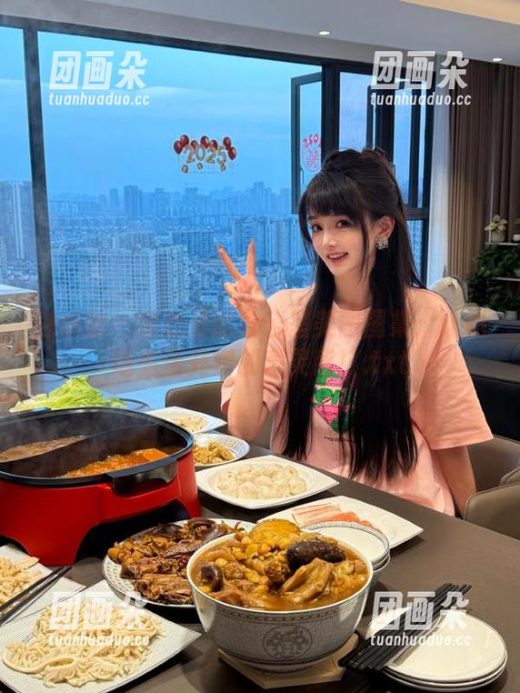 魅妍社 - 余心曼的办公室美图图集：让职场生活充满创意灵感！.txt