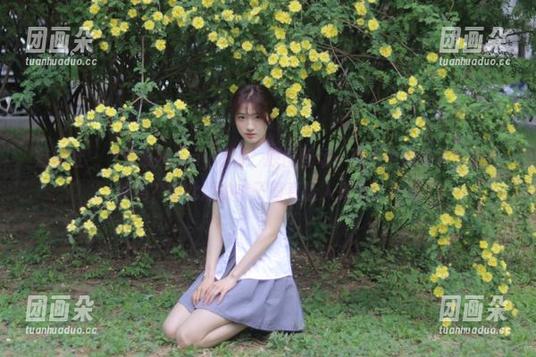 魅妍社 - “斯戴媛Amy短裤”原图登场，图片中的她真的不怕冷吗？如此短的裤子简直让人捧心！.txt