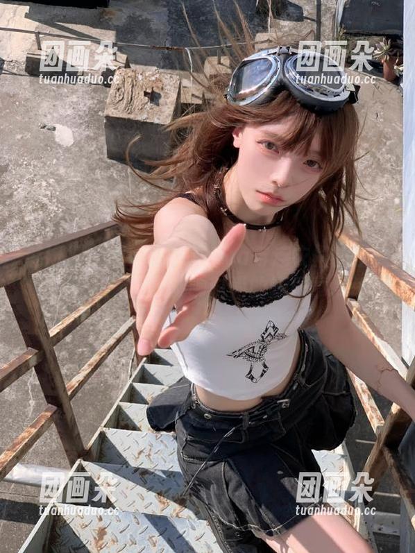 魅妍社 - 赵欢颜Jessica与连衣裙的碰撞，无圣光图集奏响时尚的新乐章.txt
