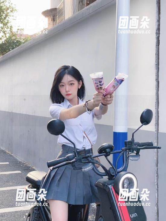 不可思议的魅瞳meroko：碧蓝航线不挠作品的原图与写真照片一同闪耀！.txt