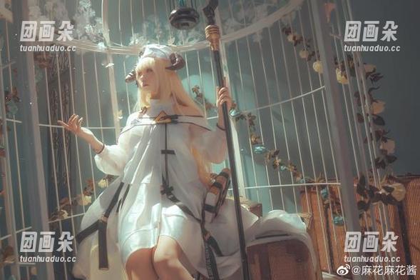 一起约会麻花麻花酱！免费比基尼泳装图集，清凉一夏的秘密武器！.txt